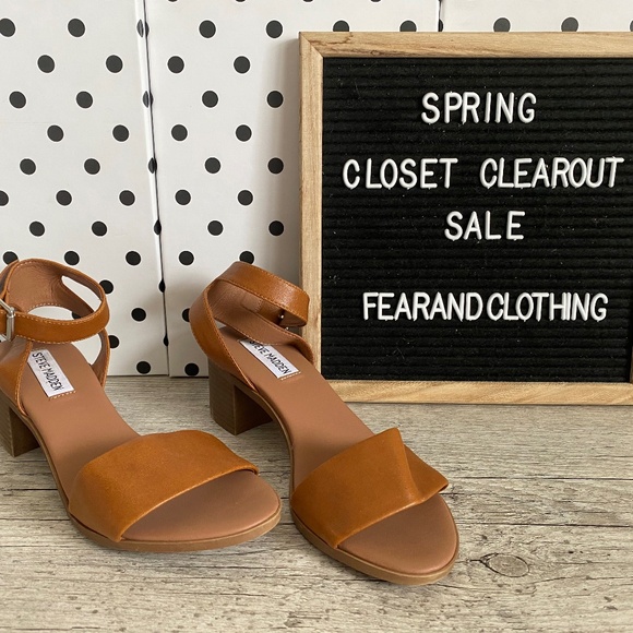 Steve Madden Women’s size 6 tan Sandal - Picture 1 of 2